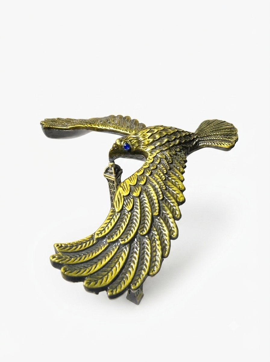 Eagle in Balance – Eiffel Tower Showpiece
